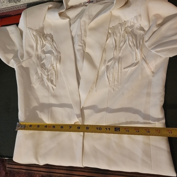 GeeGee White One Button Fringe Blazer Faux Pockets Size S NWOT - Picture 9 of 9
